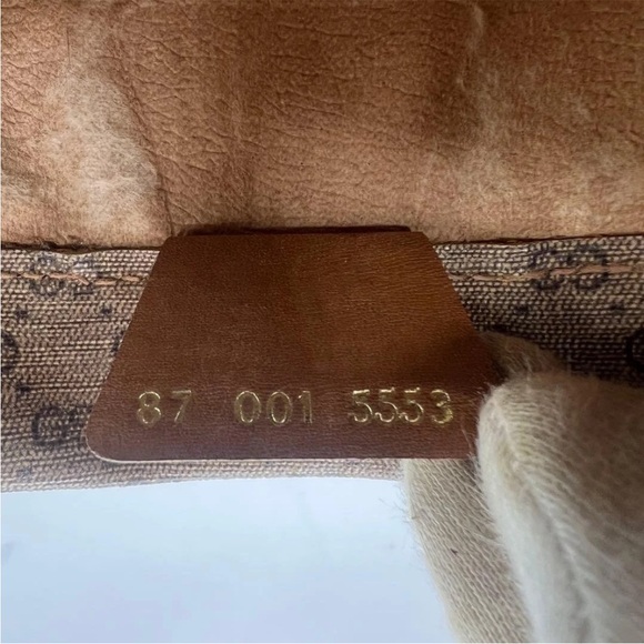 Gucci Tan Monogram Shoulder Bag - Picture 15 of 16